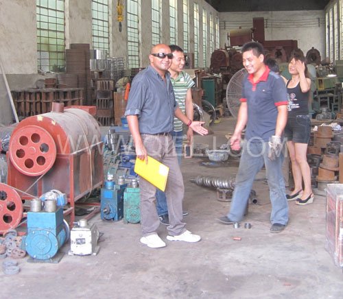 2011年7月25日，外國友人參觀考察我公司！明經理等接待并陪同參觀！(圖8)