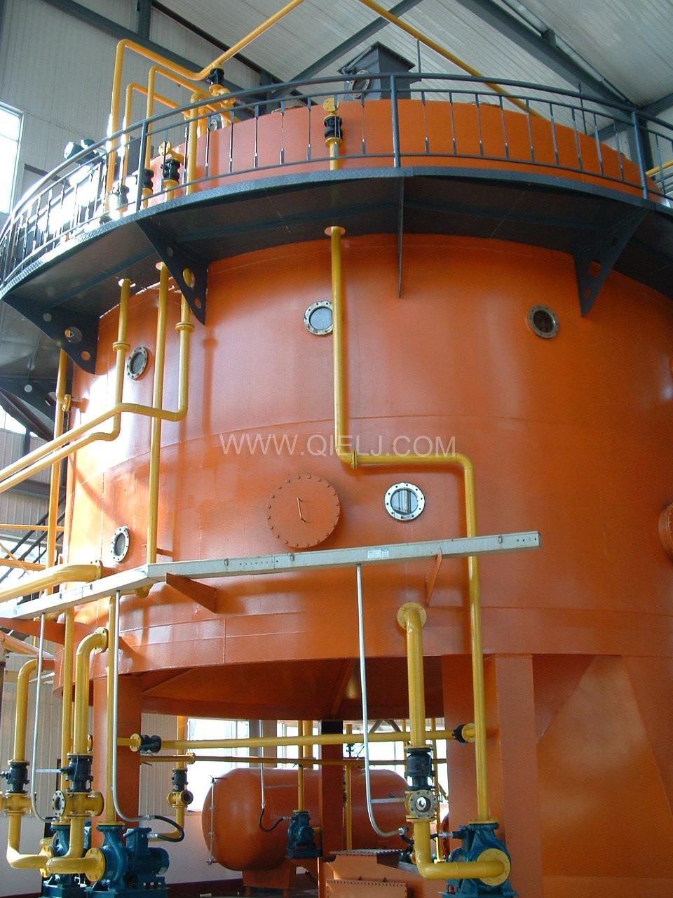 平轉(zhuǎn)浸出器(圖1) 平轉(zhuǎn)浸出器(圖1)