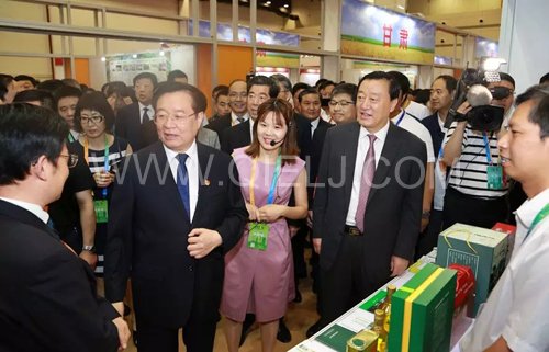 第二屆中國糧食交易大會在鄭州開幕(圖3) 第二屆中國糧食交易大會在鄭州開幕(圖3)