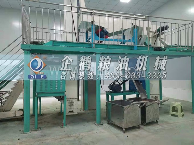企鵝牌核桃油榨油設(shè)備，生產(chǎn)綠色健康油受大眾喜愛(ài)(圖2)